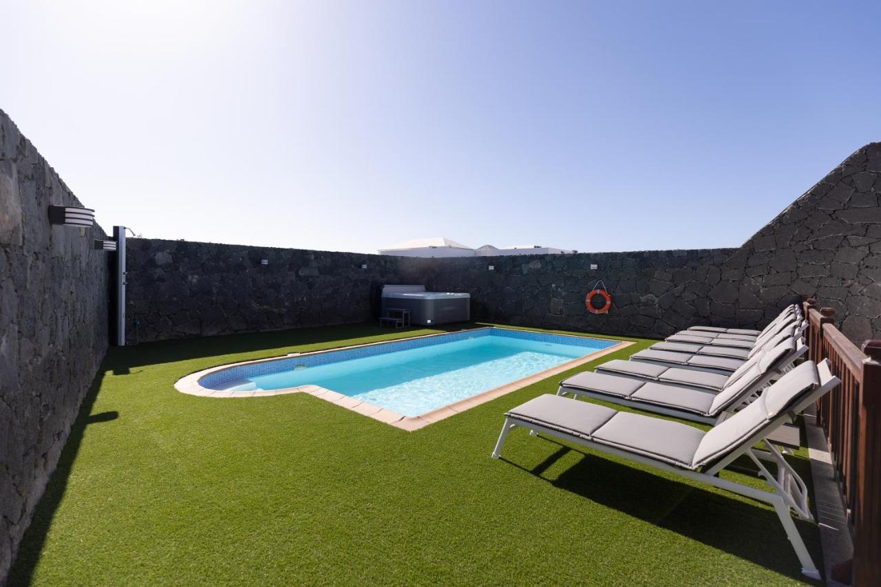 Villa Penguina Play Blanca Lanzarote Playa Blanca  Exterior photo